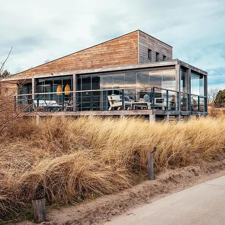 Villa 25 - Wild & Wood | By The With Views Over The Water *